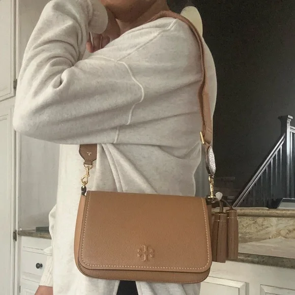 New Tory Burch Thea web flap crossbody tan - Picture 7 of 14